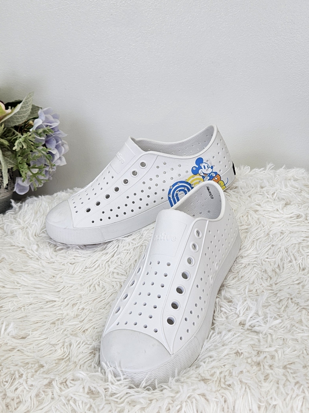 Native Disney Jefferson Shoes Mickey Mouse White Mens 6/Womens 8 Unisex